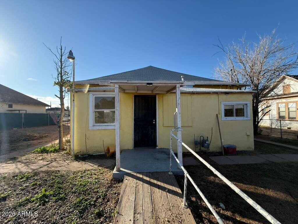 1014 East 14th Street Douglas, AZ 85607 - Photo 34 of 38 a front view of a house with a yard