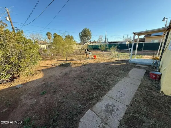 $900 | 1014 East 14th Street, Douglas, AZ 85607
