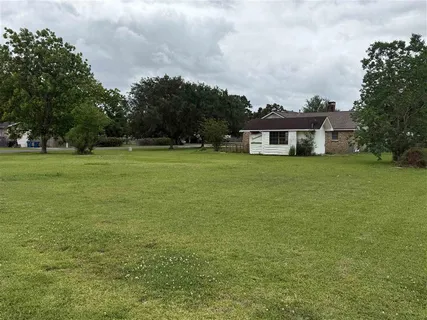 $50,000 | 437 Magnolia Drive, Jennings, LA 70546