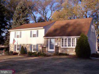1024 Hilltop Road Southampton, PA 18966 - Photo 1 of 6 Gallery Image 1