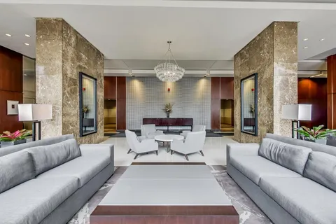 a view of the parking area