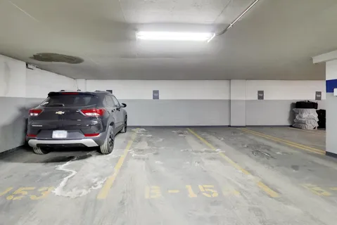 $339,000 | 655 West Irving Park Road, Unit 2302, Chicago, IL 60613