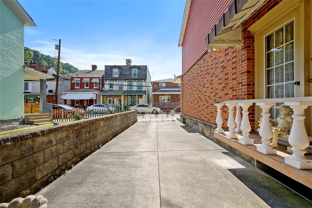 213 18th Street Pittsburgh, PA 15215 - Photo 33 of 42