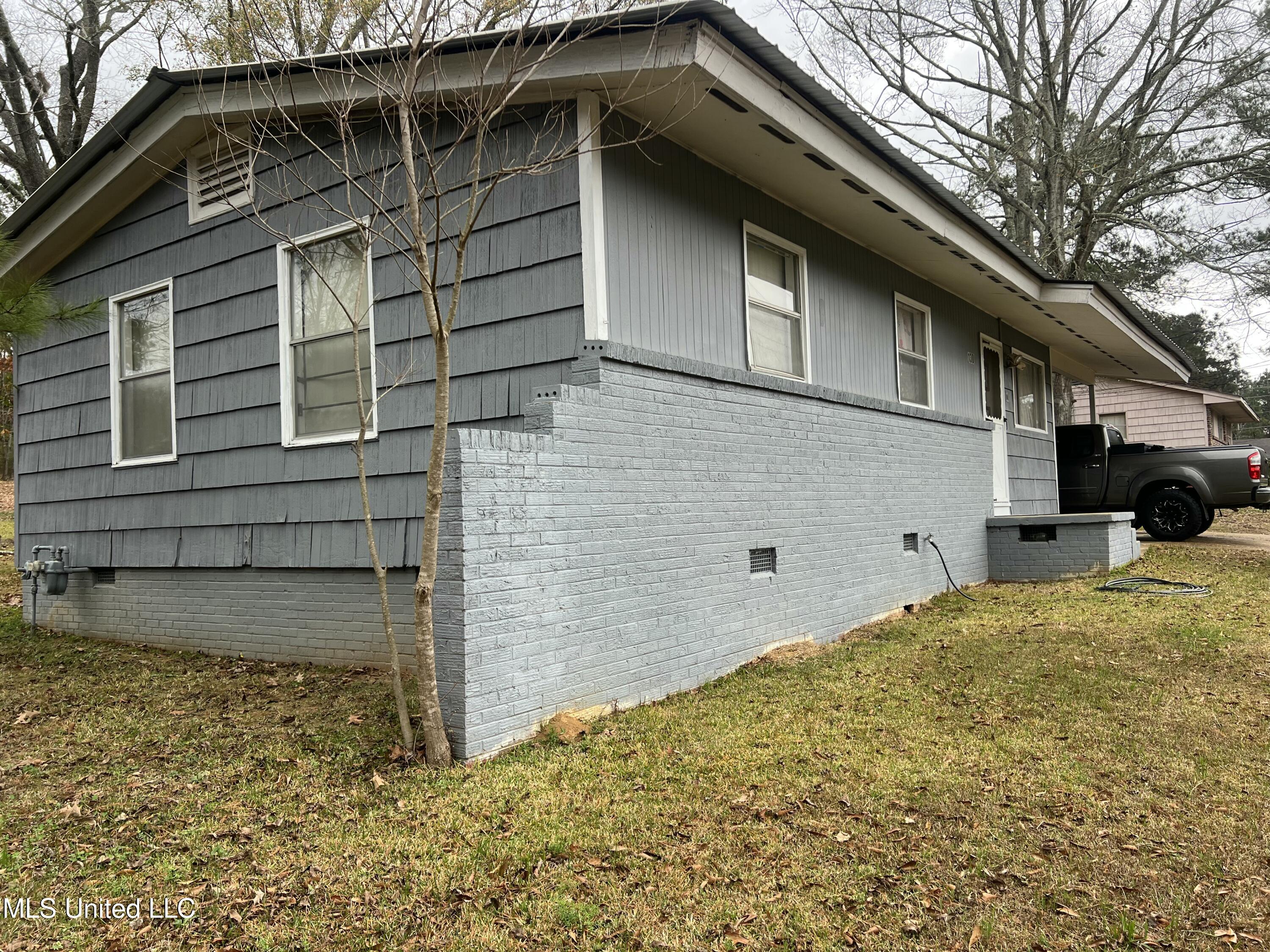 130 Rebel Circle Jackson, MS 39212 - Photo 11 of 12 Side of Home