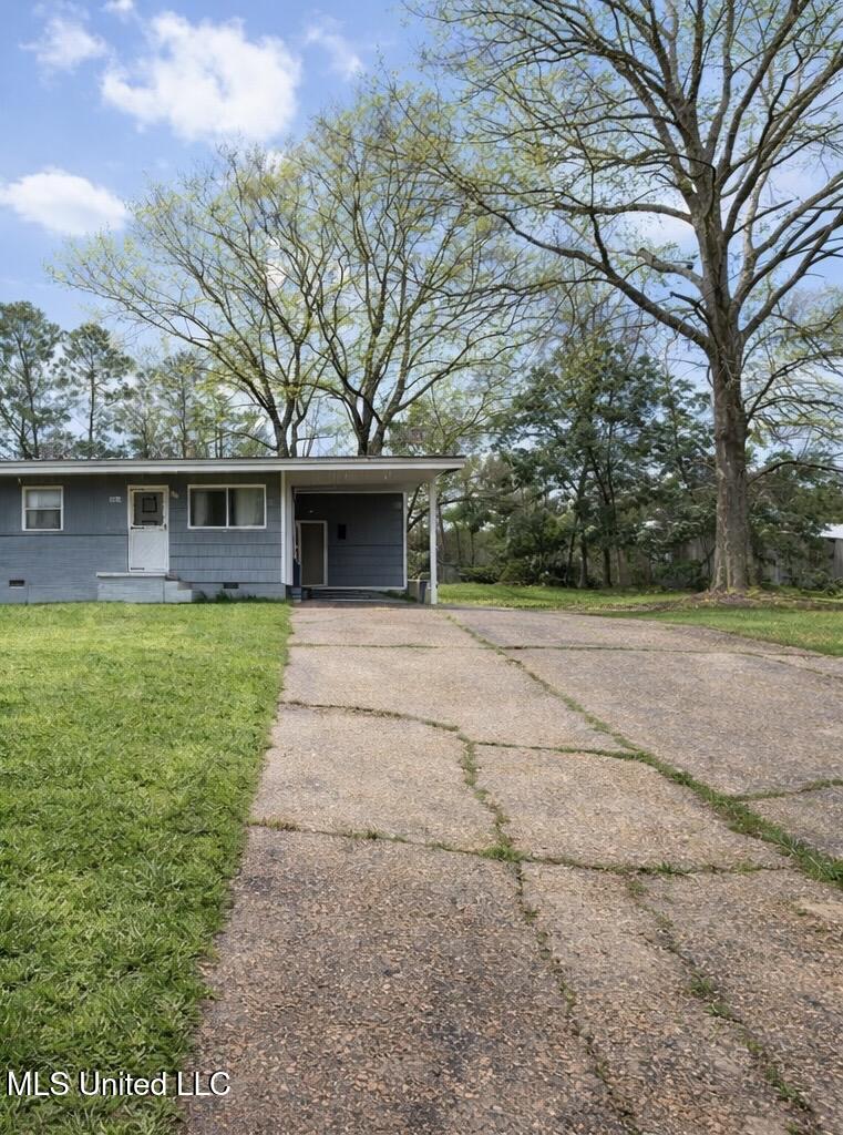 130 Rebel Circle Jackson, MS 39212 - Photo 2 of 12 Front