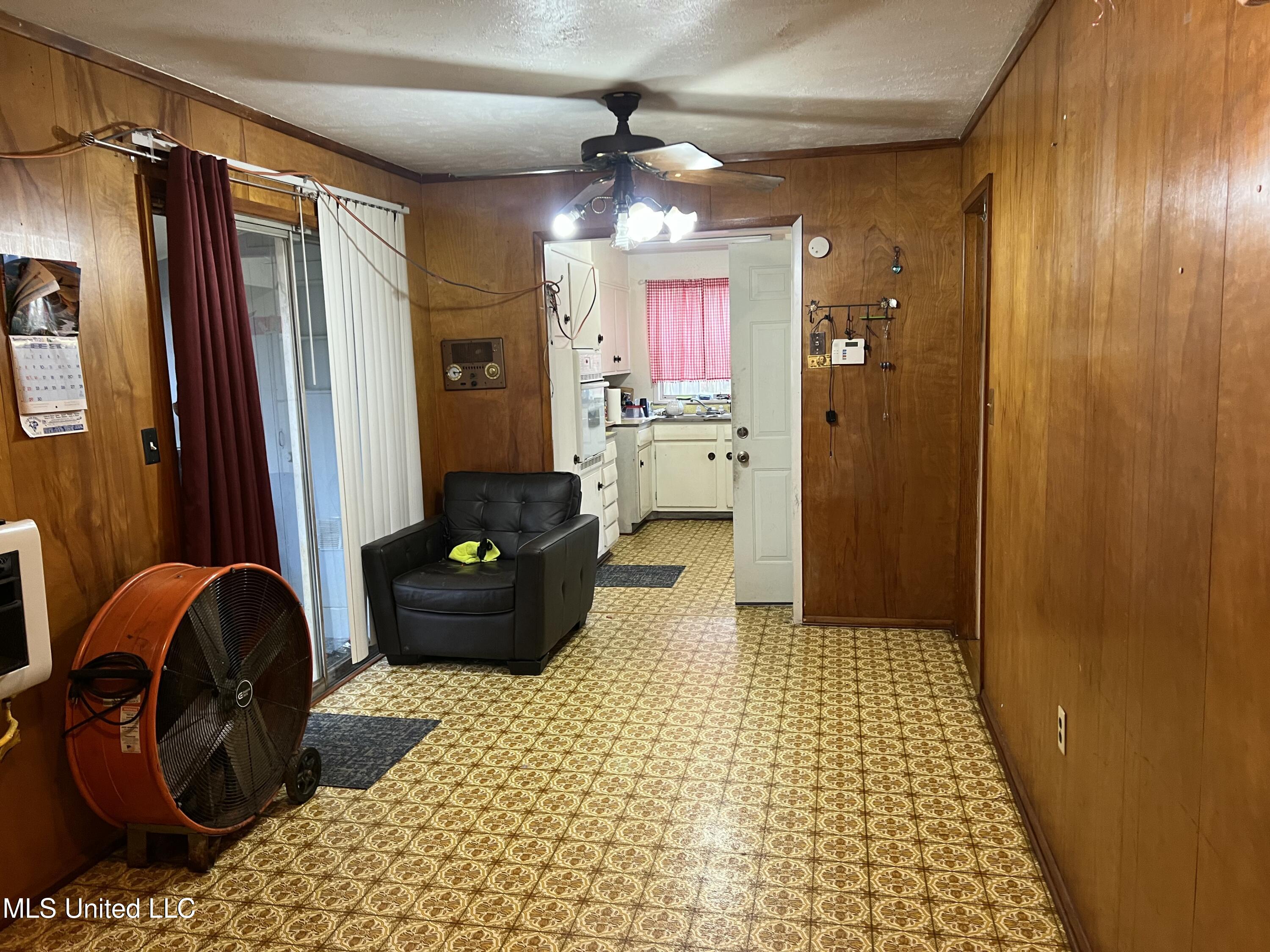 130 Rebel Circle Jackson, MS 39212 - Photo 4 of 12 Dining Room