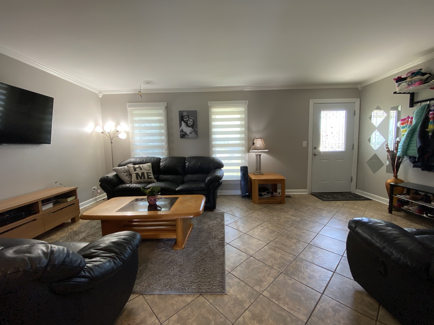 280 Rodenburg Road Roselle, IL 60172 - Photo 3 of 27