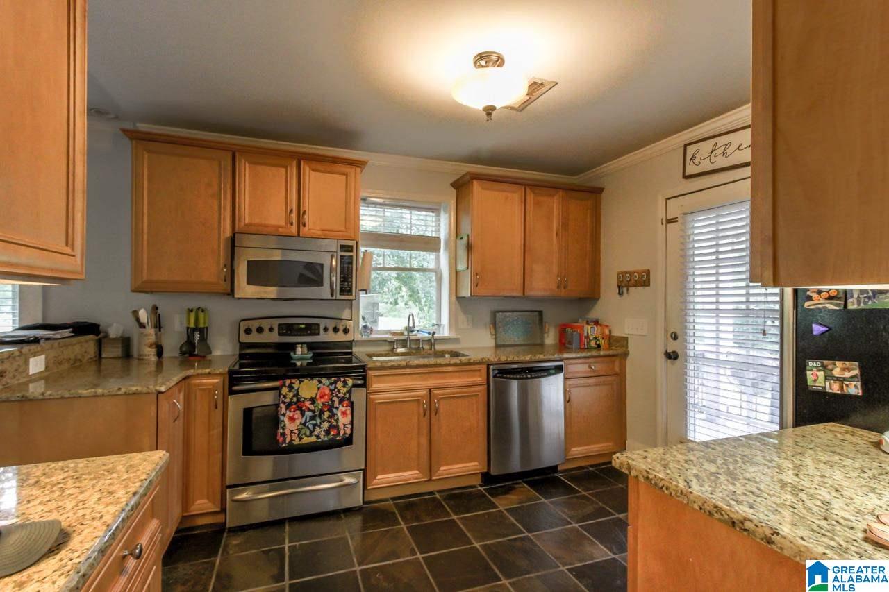 409 13th Street West Jasper, AL 35501 - Photo 13 of 21