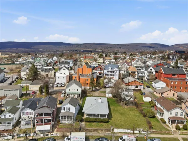$232,000 | 230 10th Avenue, Scranton, PA 18504