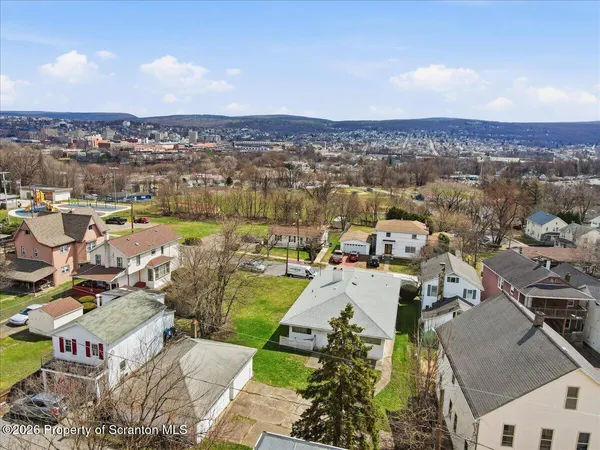 $232,000 | 230 10th Avenue, Scranton, PA 18504