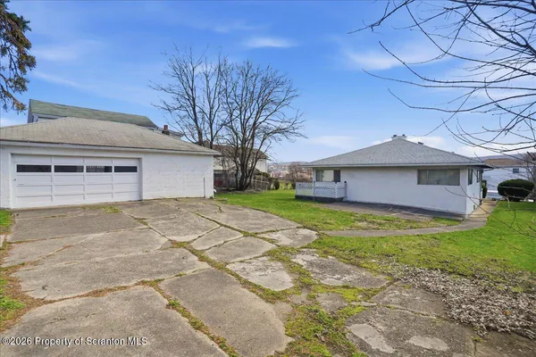 $232,000 | 230 10th Avenue, Scranton, PA 18504