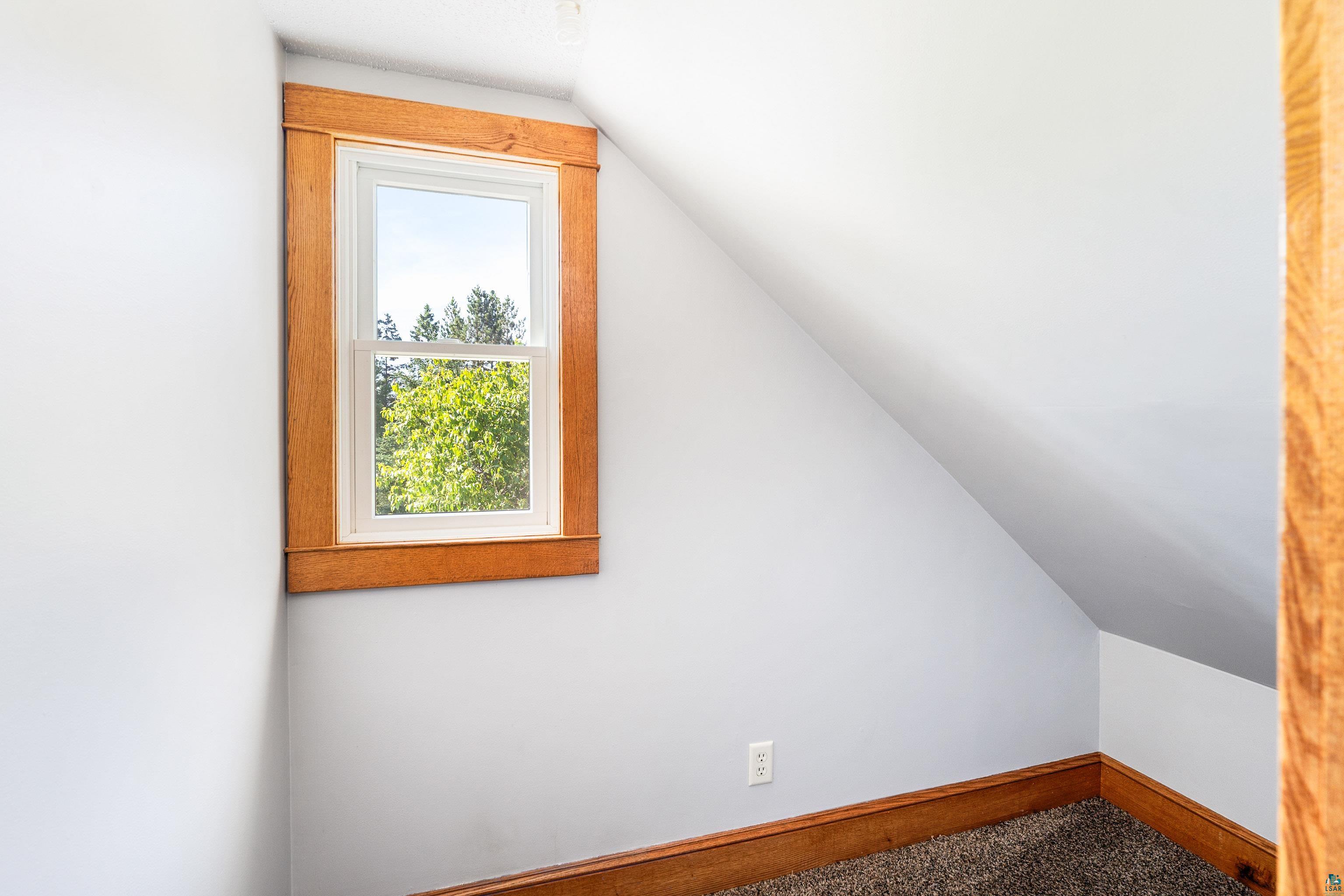 5716 Lakewood Road Duluth, MN 55804 - Photo 31 of 86