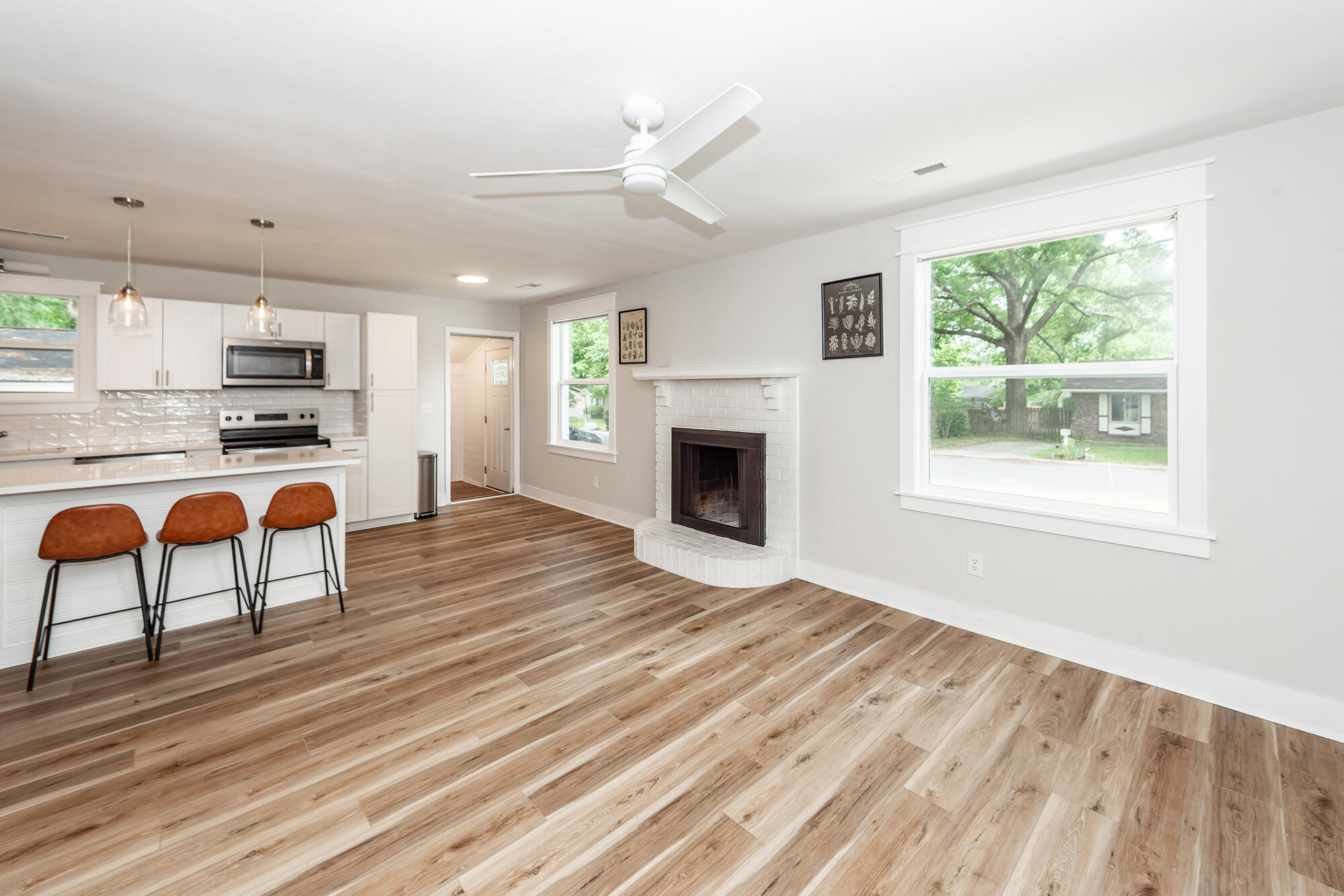 8 Teaneck Road Goose Creek, SC 29445 - Photo 5 of 35 05