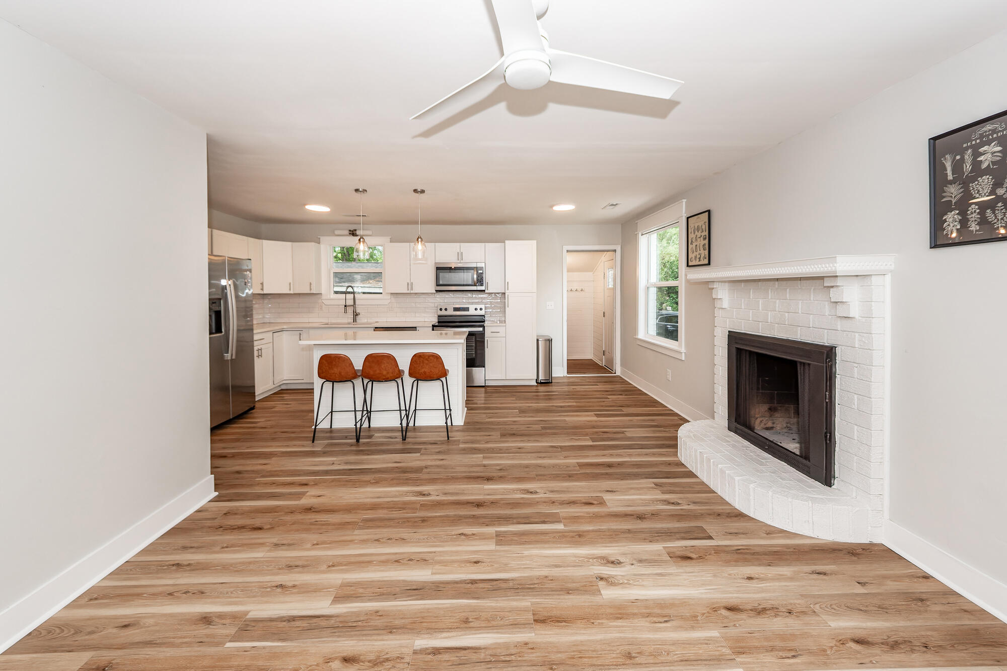 8 Teaneck Road Goose Creek, SC 29445 - Photo 6 of 35 06