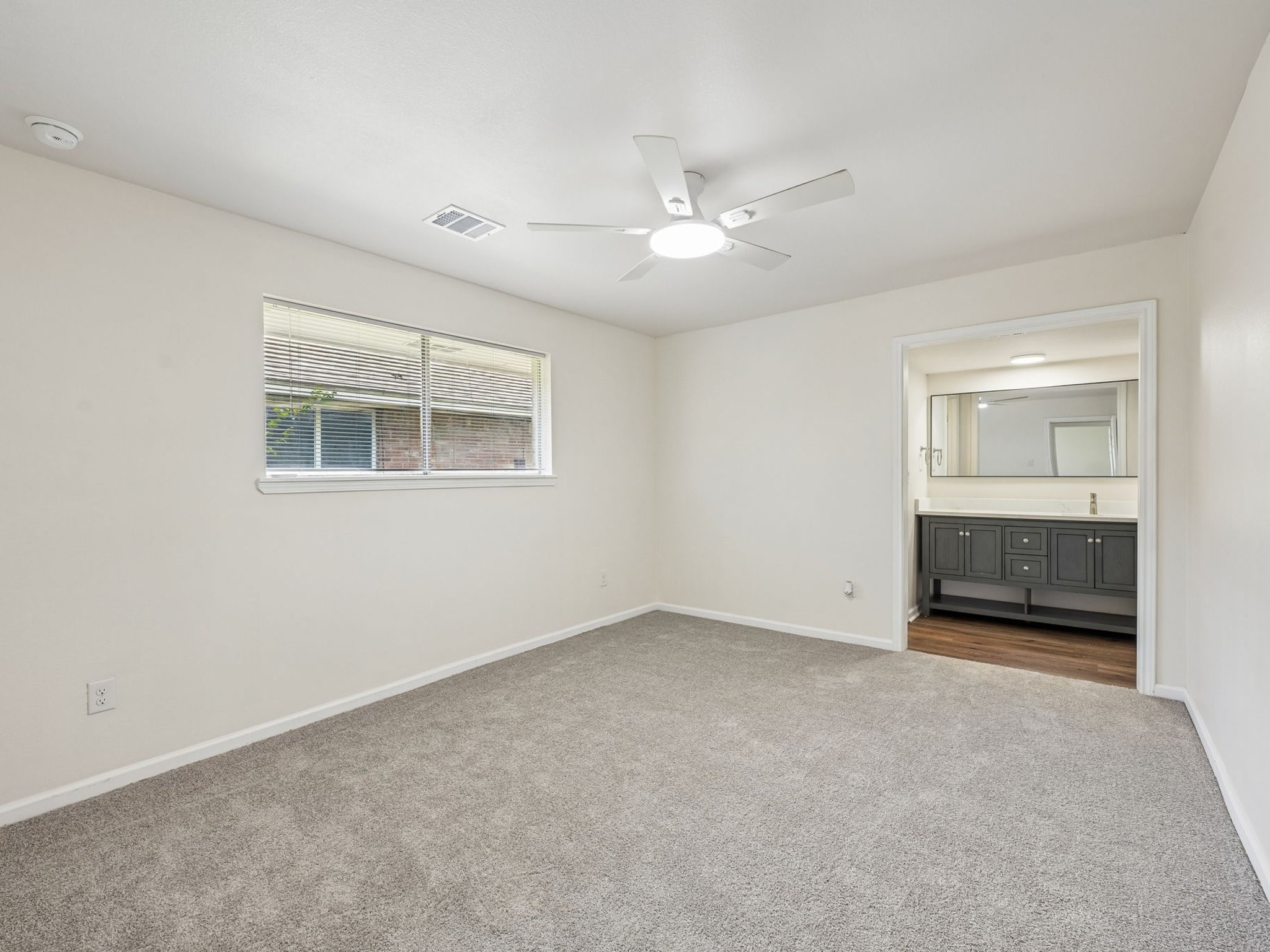 7110 Log View Drive Houston, TX 77040 - Photo 18 of 32