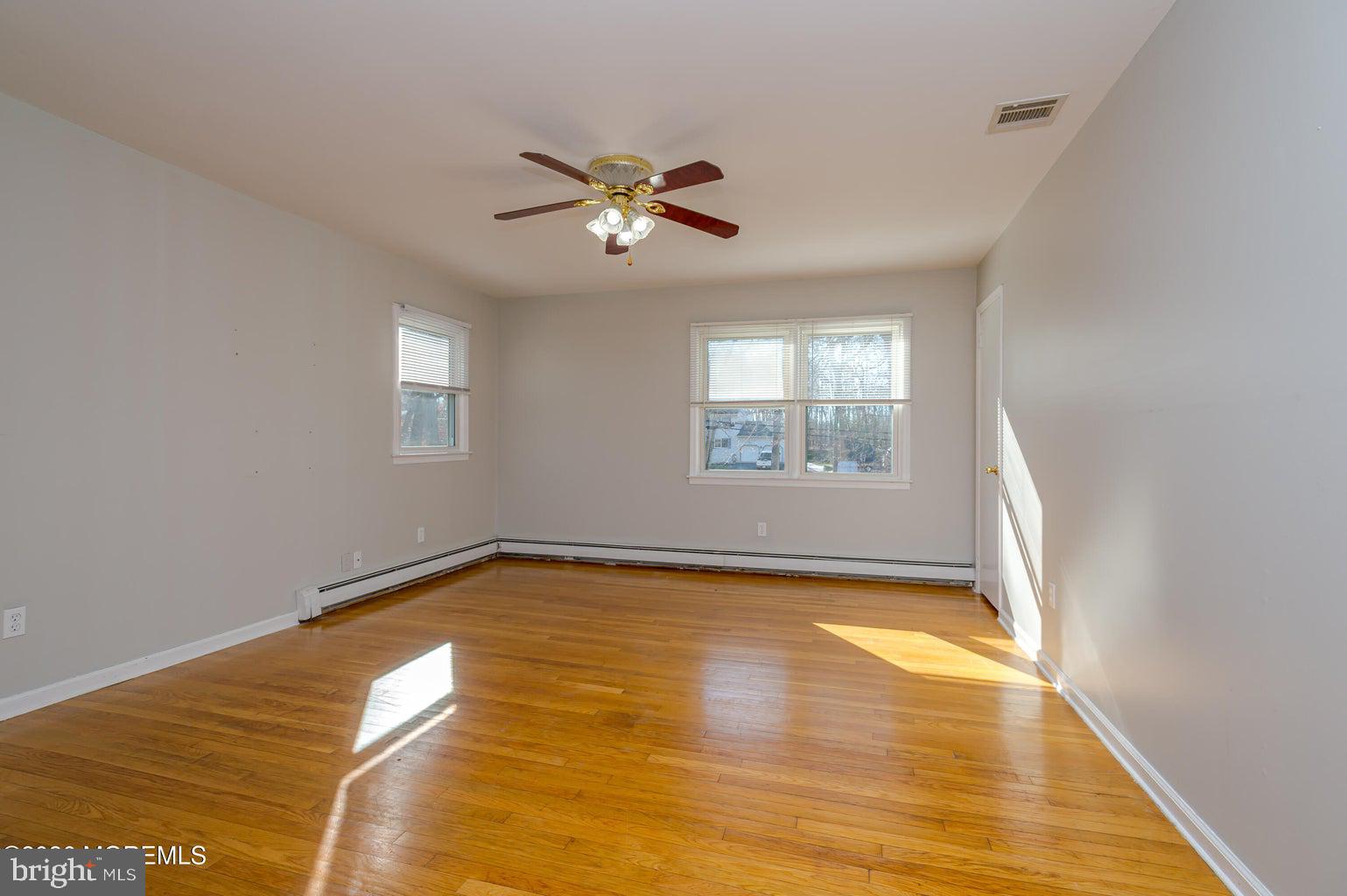 878 Green Valley Road Jackson, NJ 08527 - Photo 12 of 38 Gallery Image 12
