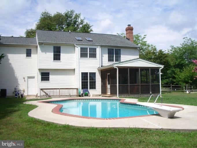 1477 Pleasant Lake Road Annapolis, MD 21409 - Photo 3 of 30 Back yard
