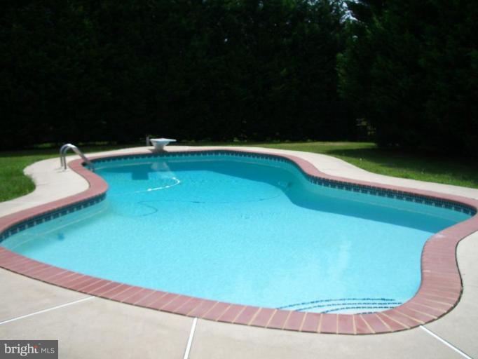 1477 Pleasant Lake Road Annapolis, MD 21409 - Photo 4 of 30 Swimming Pool