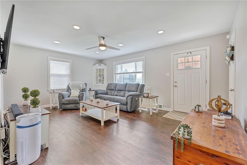 2 Temple Road Aliquippa, PA 15001 - Photo 8 of 22 Gallery Image 8