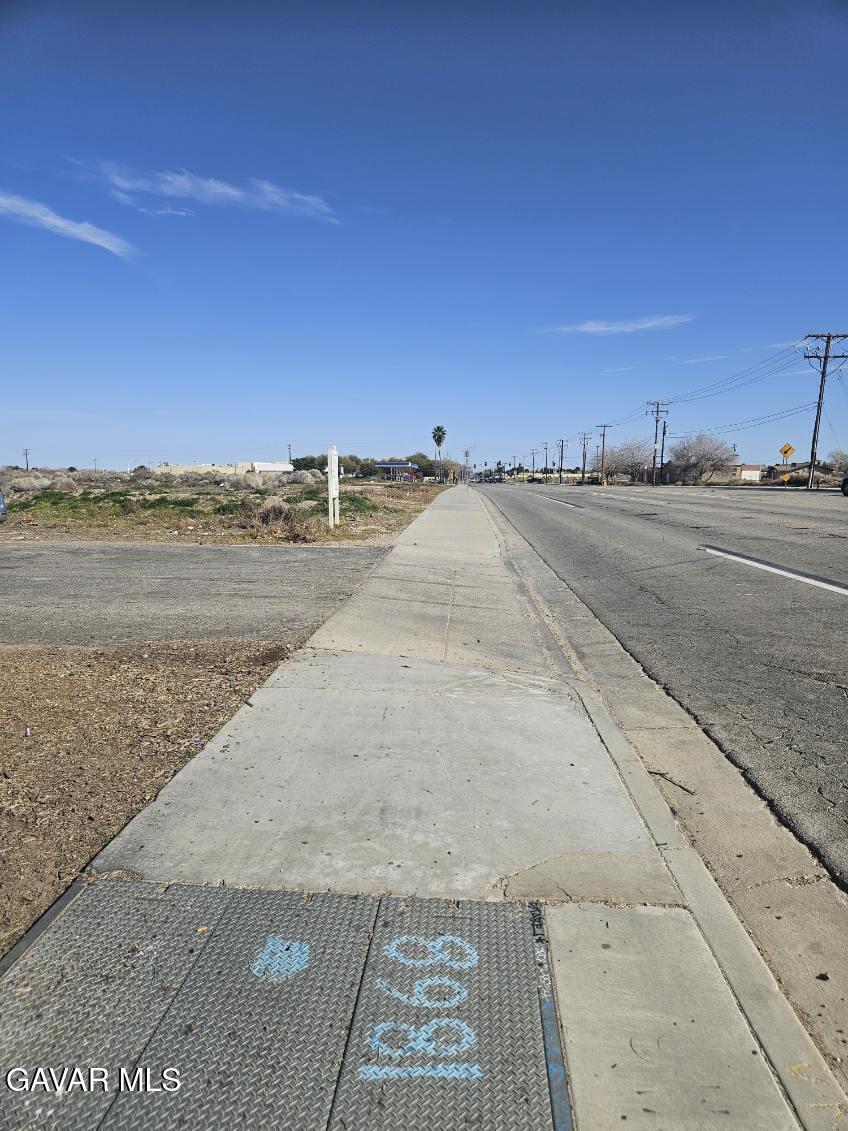 East Avenue Lancaster, CA 93535 - Photo 15 of 16