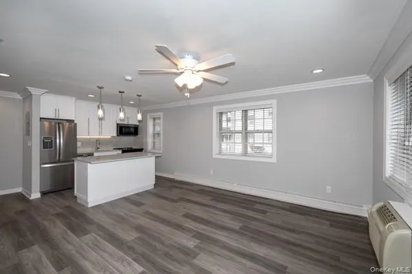 $2,805 | 20 Spinning Wheel Road, Unit 2B, Massapequa, NY 11758
