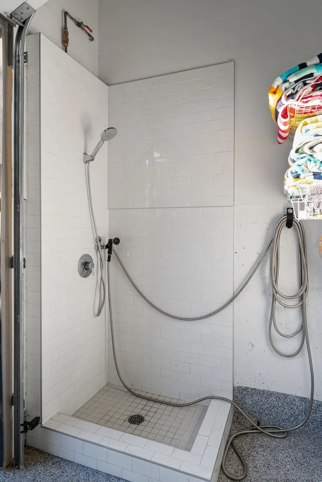 768 North Coast Highway 101 Encinitas, CA 92024 - Photo 44 of 68 a bathroom with a shower