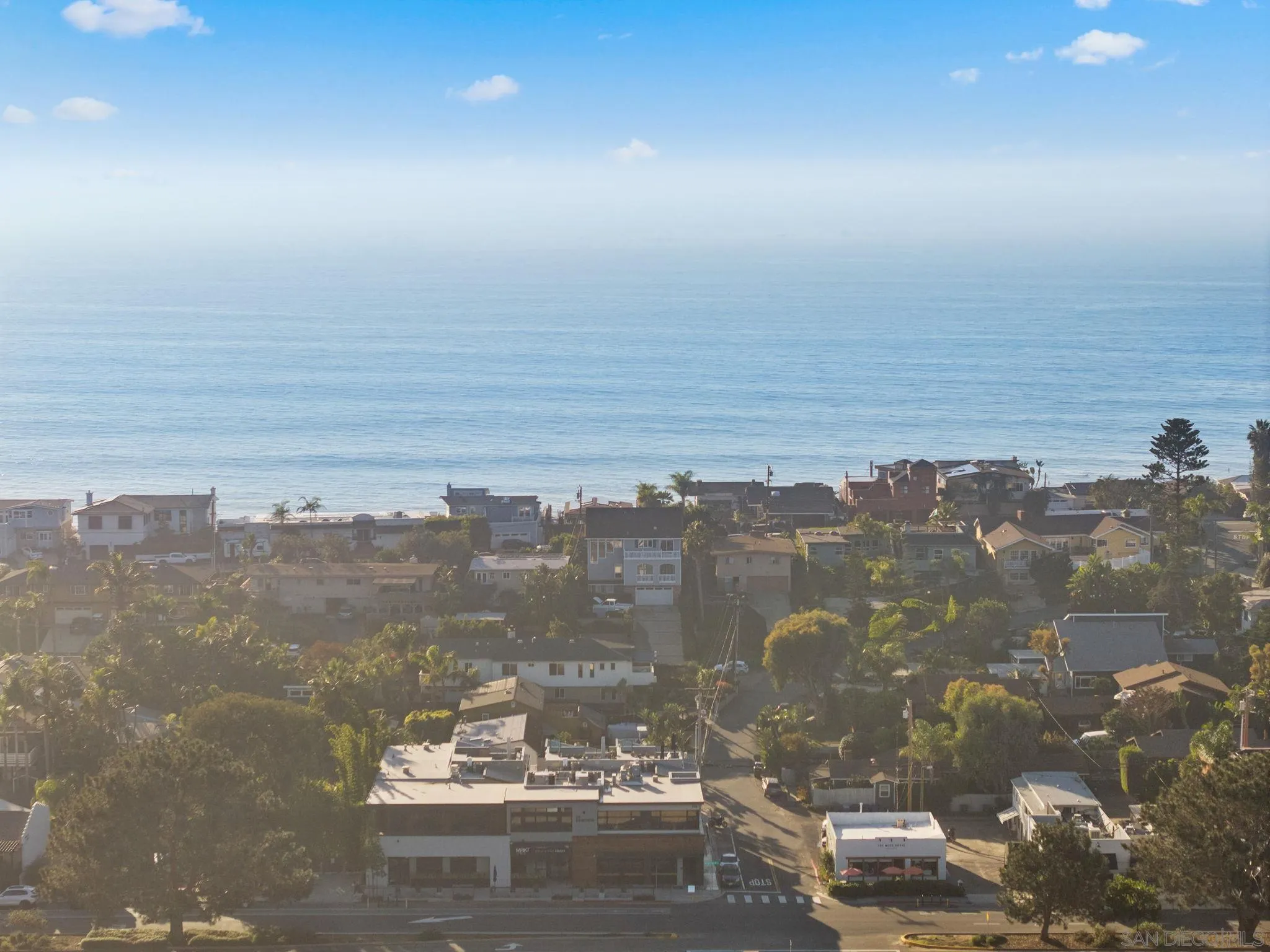 768 North Coast Highway 101 Encinitas, CA 92024 - Photo 57 of 68 a view of a sky from a balcony