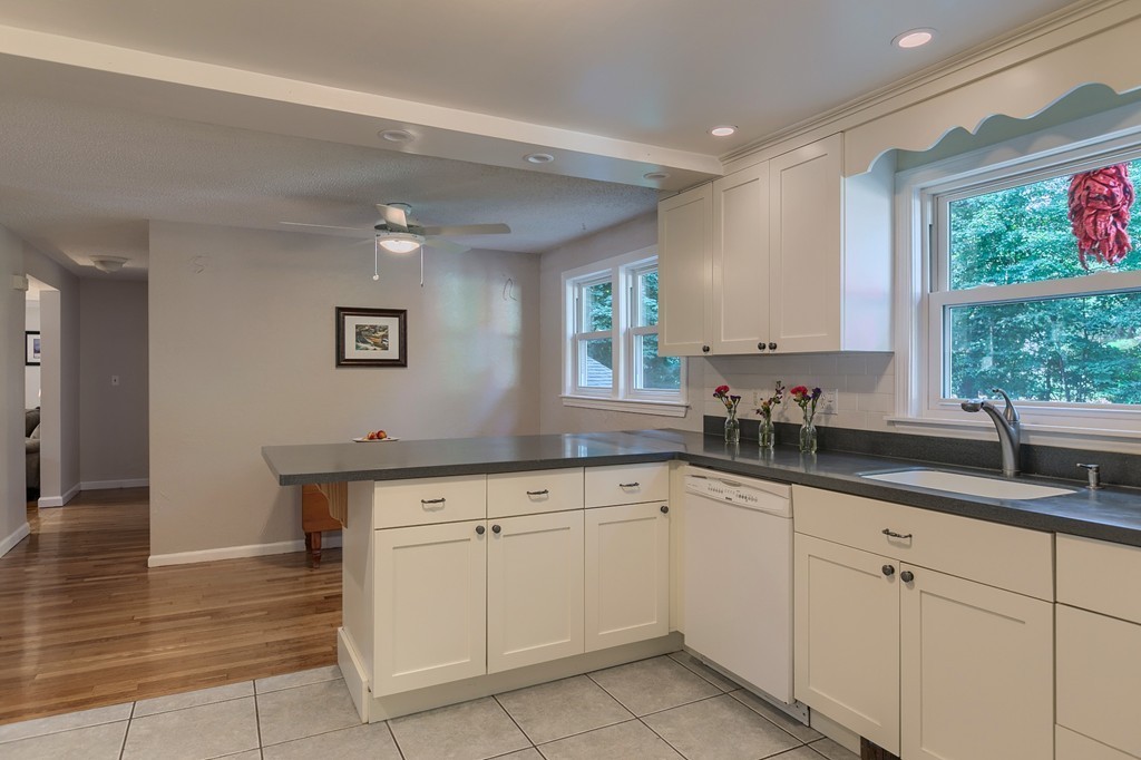 2 Jere Road Wilmington, MA 01887 - Photo 11 of 28 Gallery Image 11