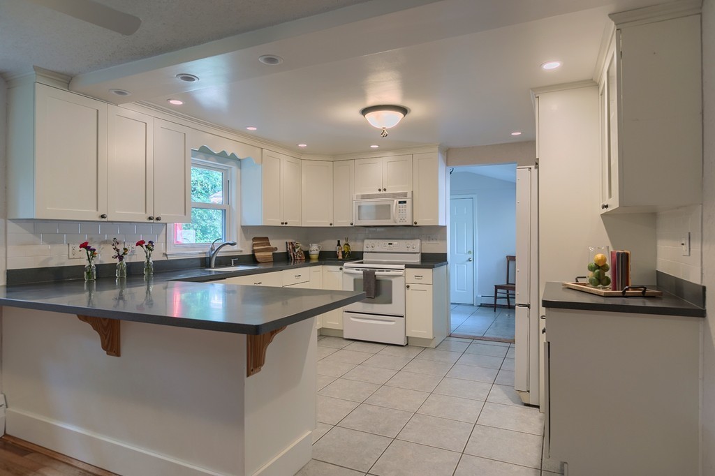 2 Jere Road Wilmington, MA 01887 - Photo 8 of 28 Gallery Image 8