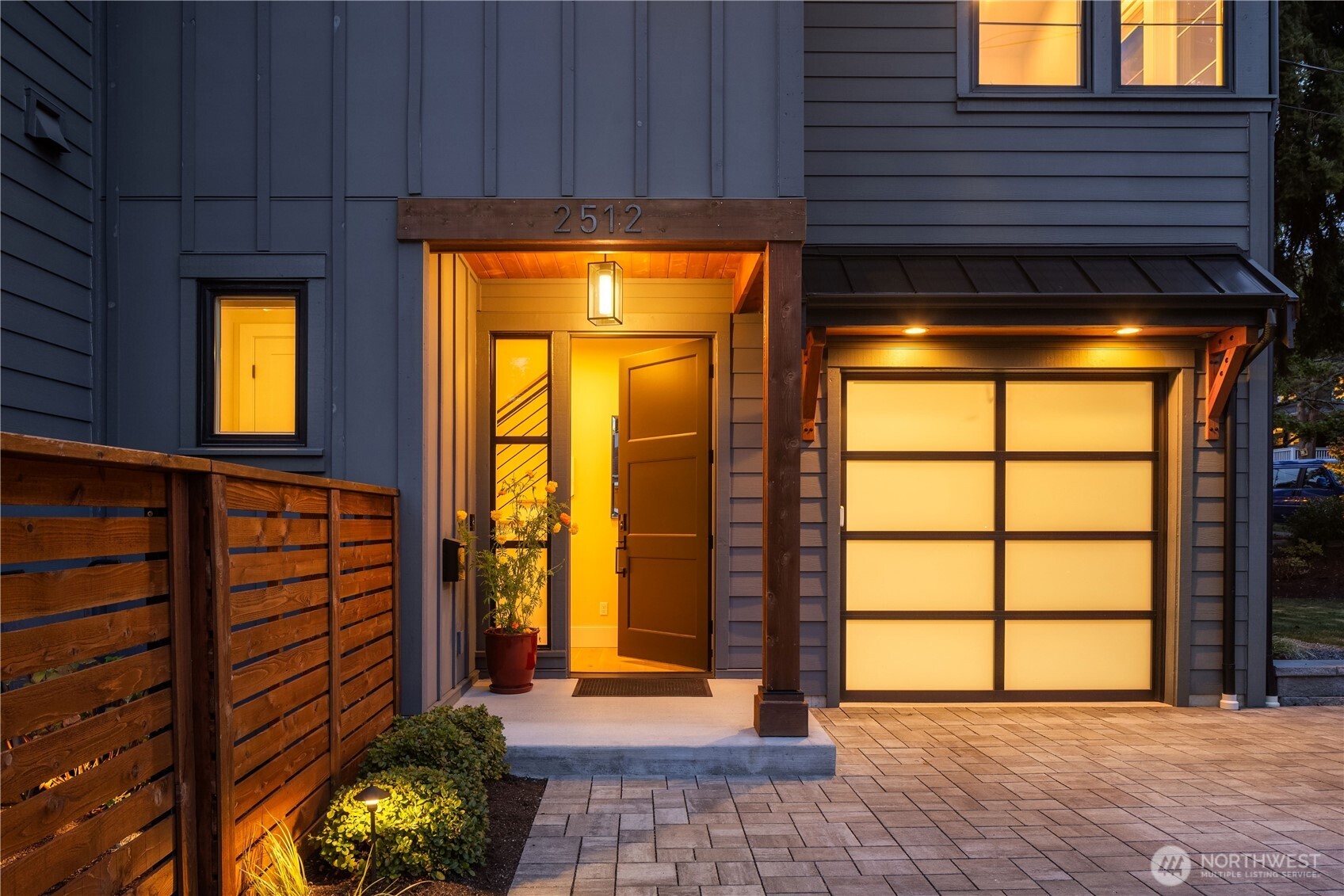 2512 Northeast 68th Street Seattle, WA 98115 - Photo 2 of 27