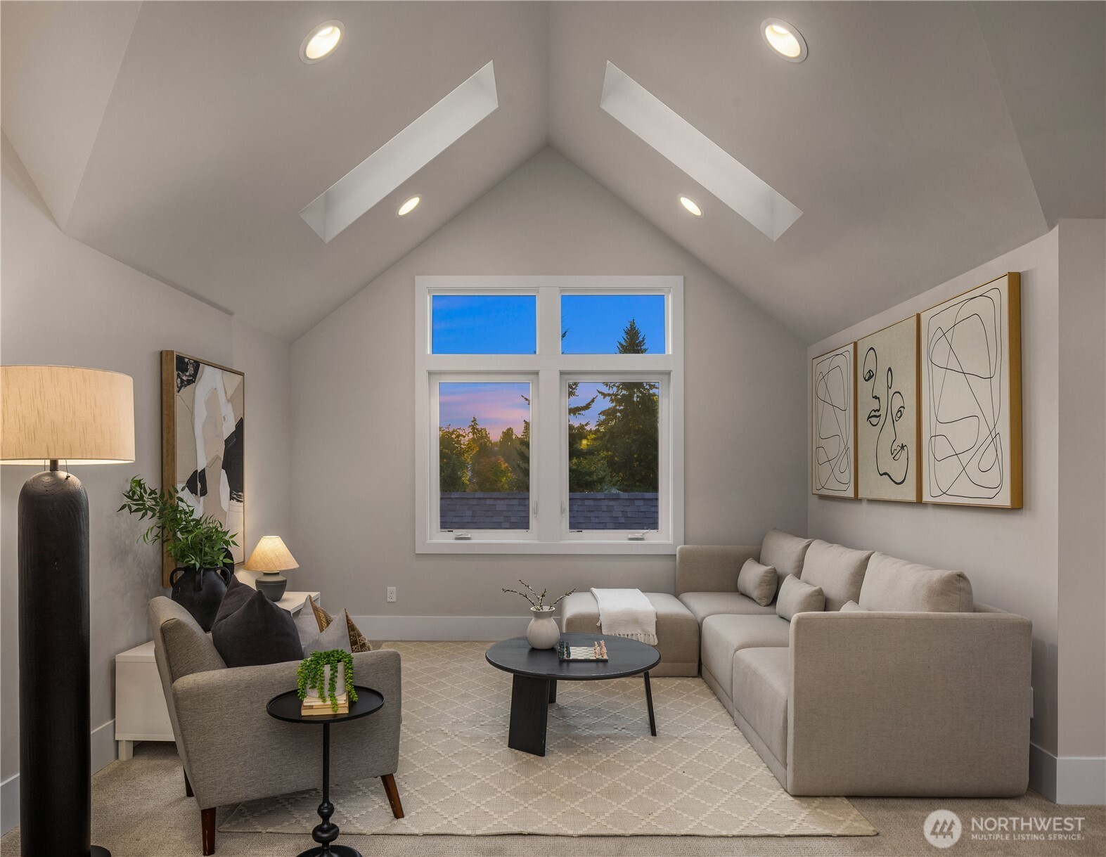 2512 Northeast 68th Street Seattle, WA 98115 - Photo 22 of 27