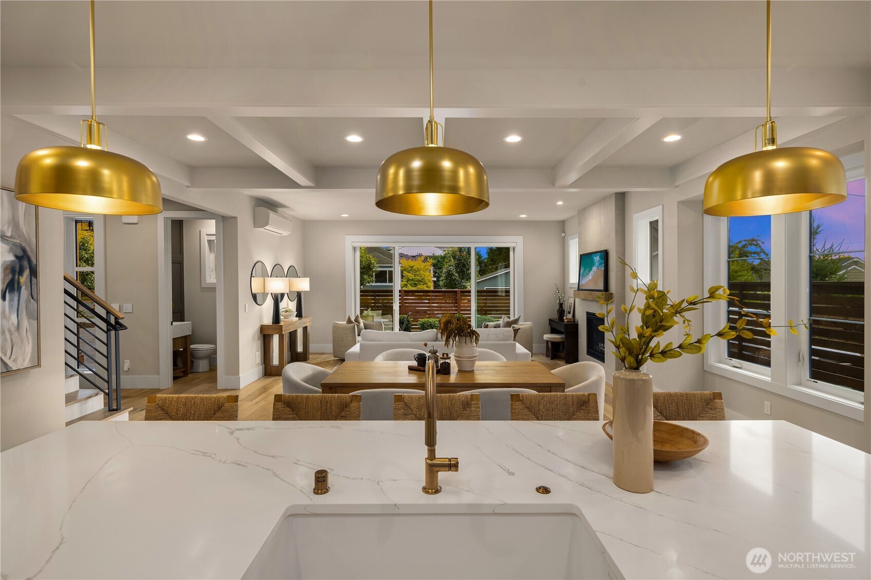 2512 Northeast 68th Street Seattle, WA 98115 - Photo 7 of 27