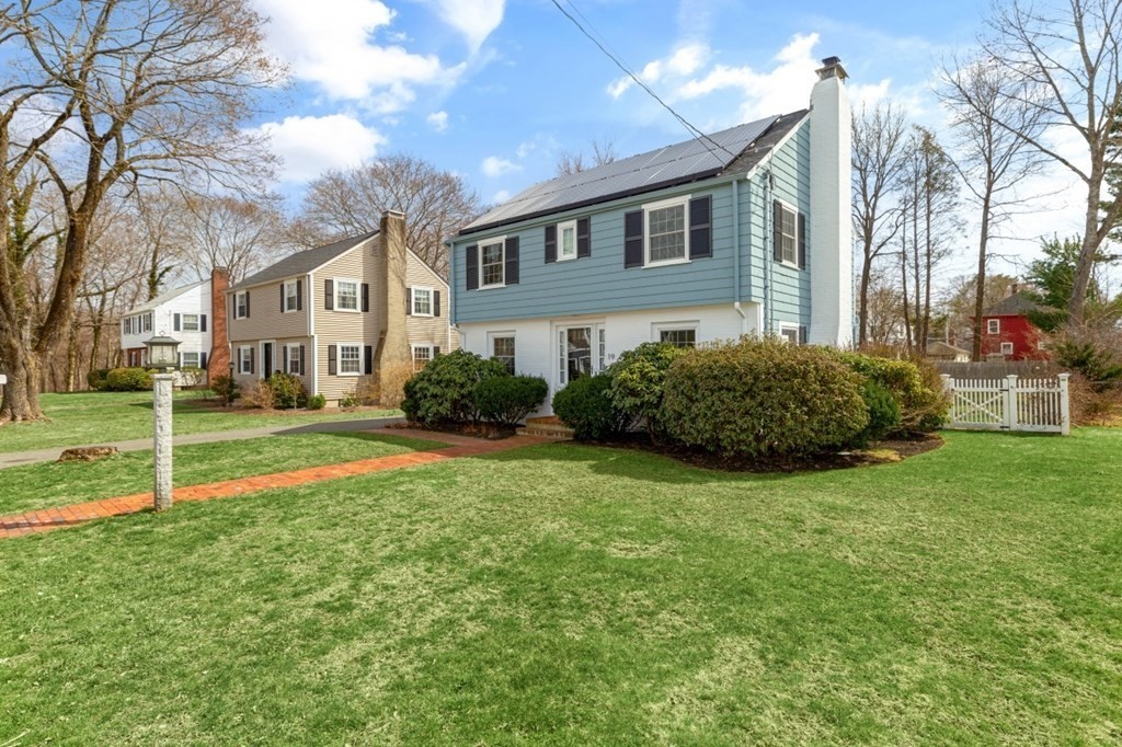 19 Valentine Road Framingham, MA 01702 - Photo 2 of 42 Gallery Image 2