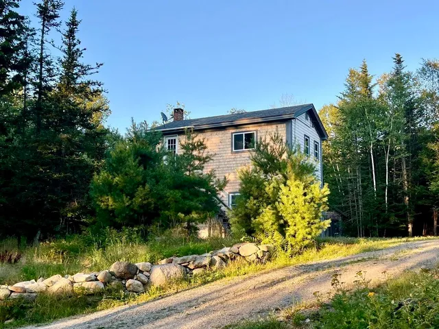 $218,000 | 643 Sunset Road, Deer Isle, ME 04627