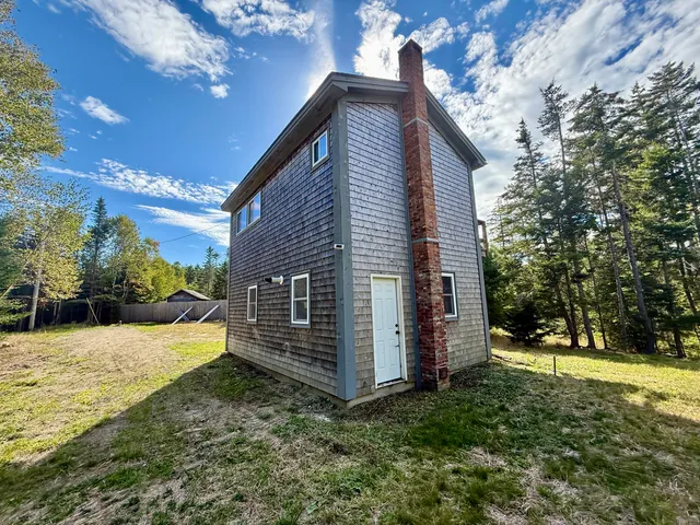 $218,000 | 643 Sunset Road, Deer Isle, ME 04627