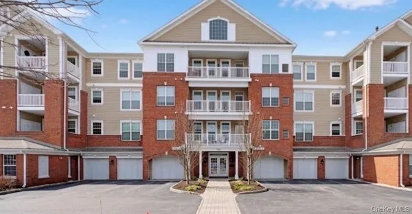$559,000 | 734 Regency Drive, Fishkill, NY 12524