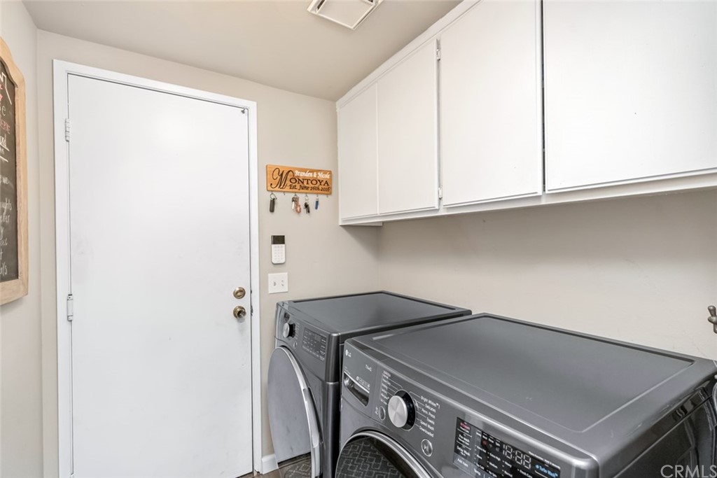 6730 Hampton Court Chino, CA 91710 - Photo 16 of 37