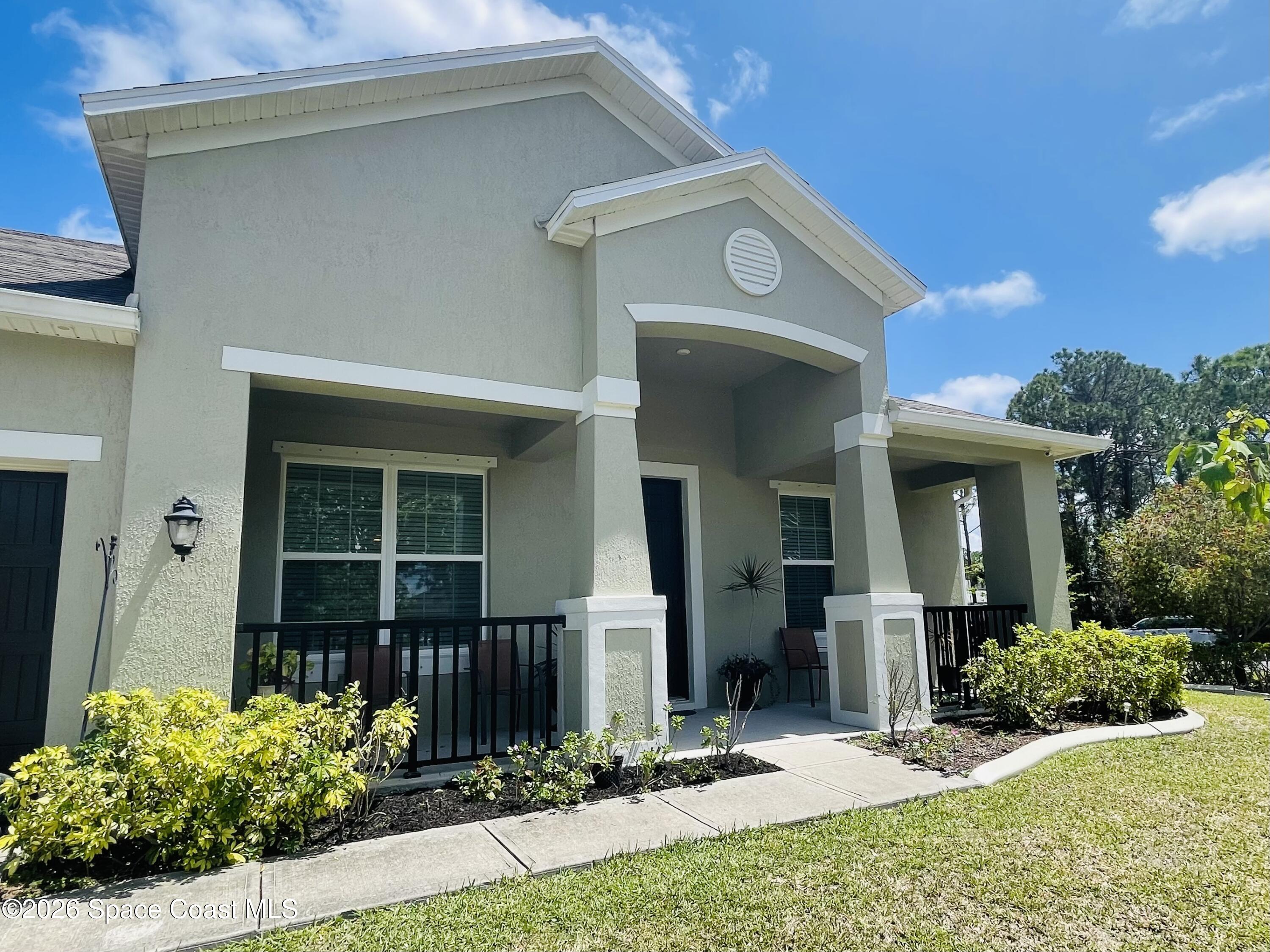 453 Danis Road Southwest Palm Bay, FL 32908 - Photo 7 of 11 Front Porch