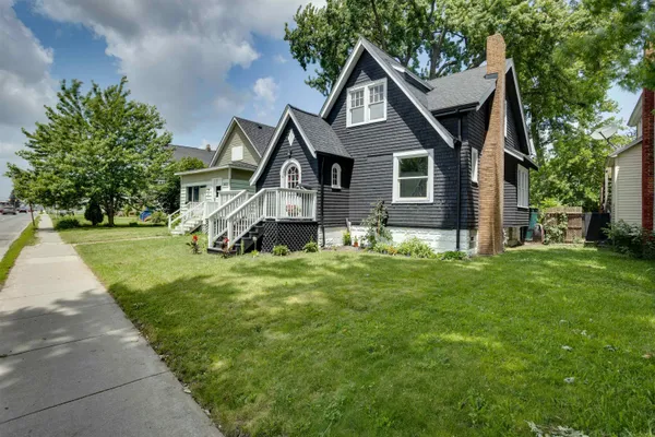 $144,900 | 1407 Lapeer Avenue, Port Huron, MI 48060