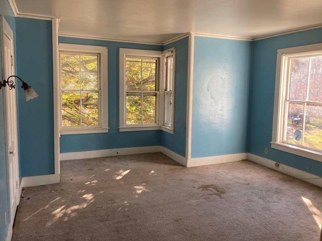 10 William Street Chester, MA 01011 - Photo 14 of 19