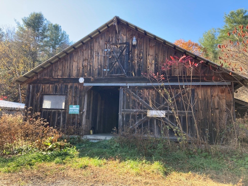 10 William Street Chester, MA 01011 - Photo 17 of 19