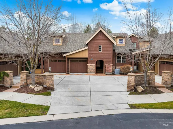 $714,900 | 5901 North Duxbury Garden, Garden City, ID 83714