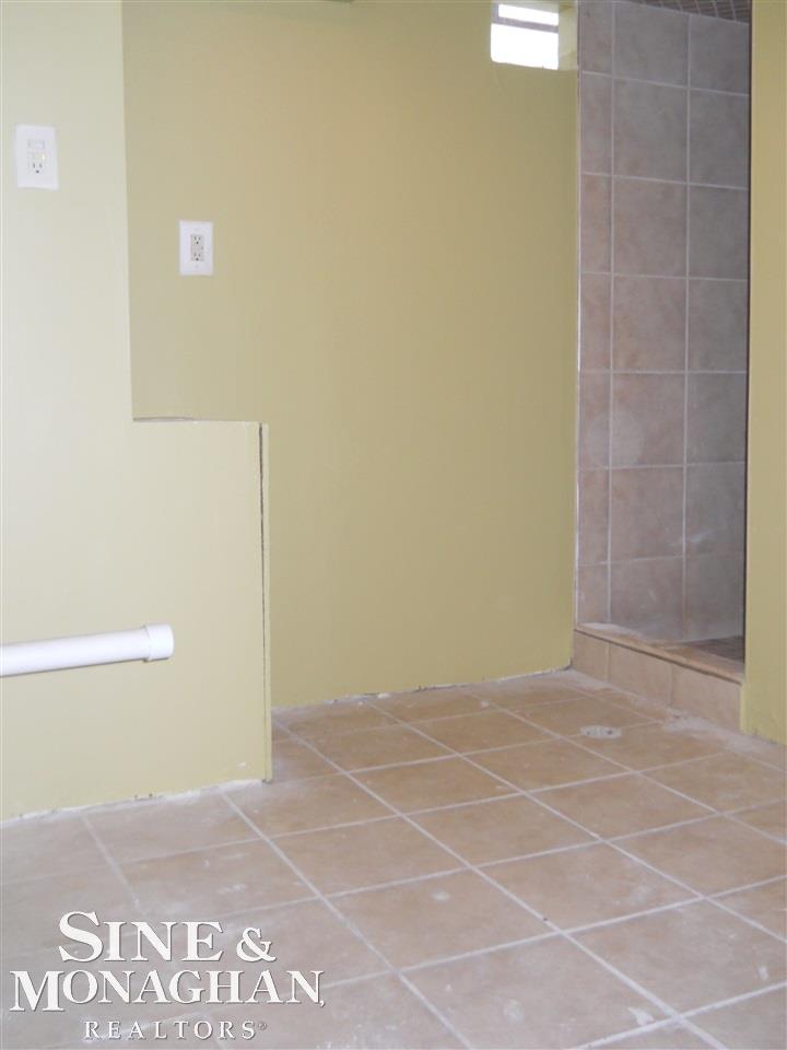 1230 Fairholme Road Grosse Pointe Woods, MI 48236 - Photo 12 of 20