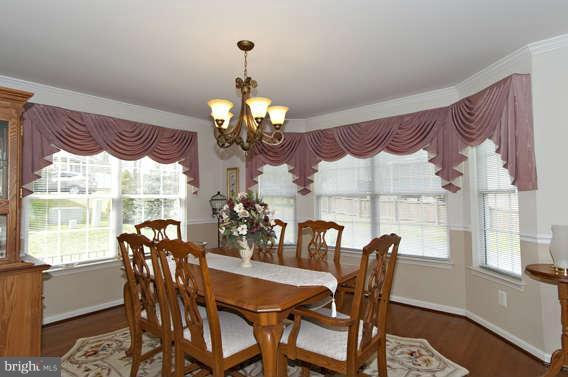 1934 Windys Run Road Baltimore, MD 21228 - Photo 6 of 19 Dining Room