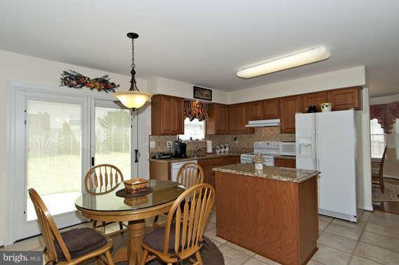 1934 Windys Run Road Baltimore, MD 21228 - Photo 9 of 19 Kitchen