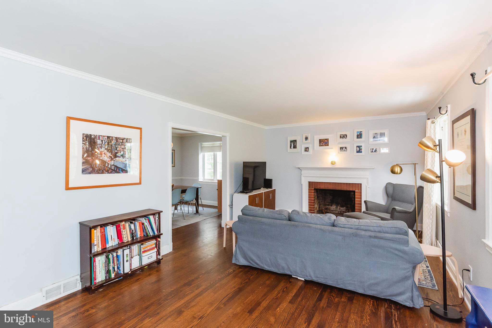 112 Cedarcroft Road Baltimore, MD 21212 - Photo 14 of 51 Charming living room