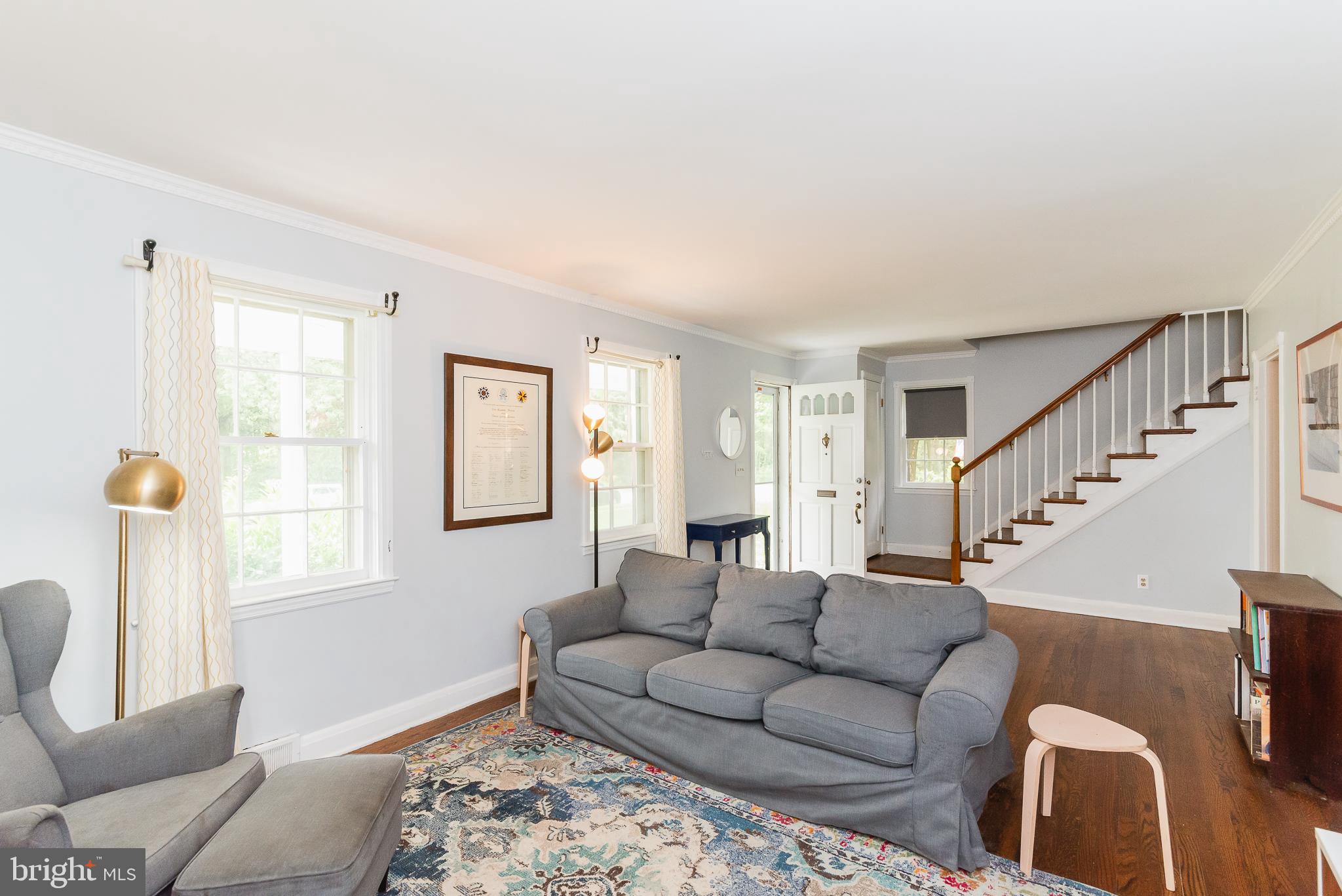 112 Cedarcroft Road Baltimore, MD 21212 - Photo 15 of 51 Living room with hardwood floors