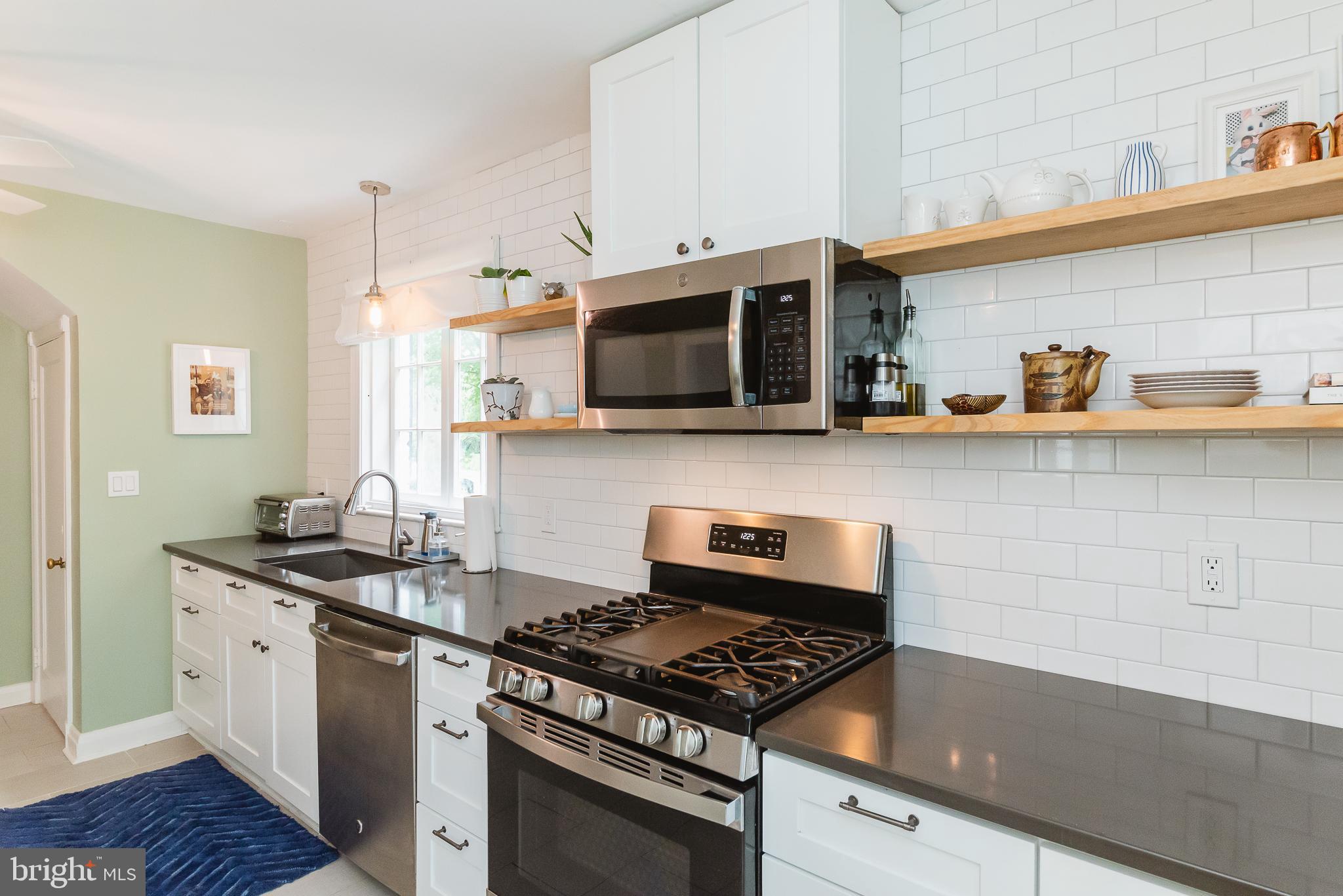 112 Cedarcroft Road Baltimore, MD 21212 - Photo 26 of 51 Kitchen with granite counters