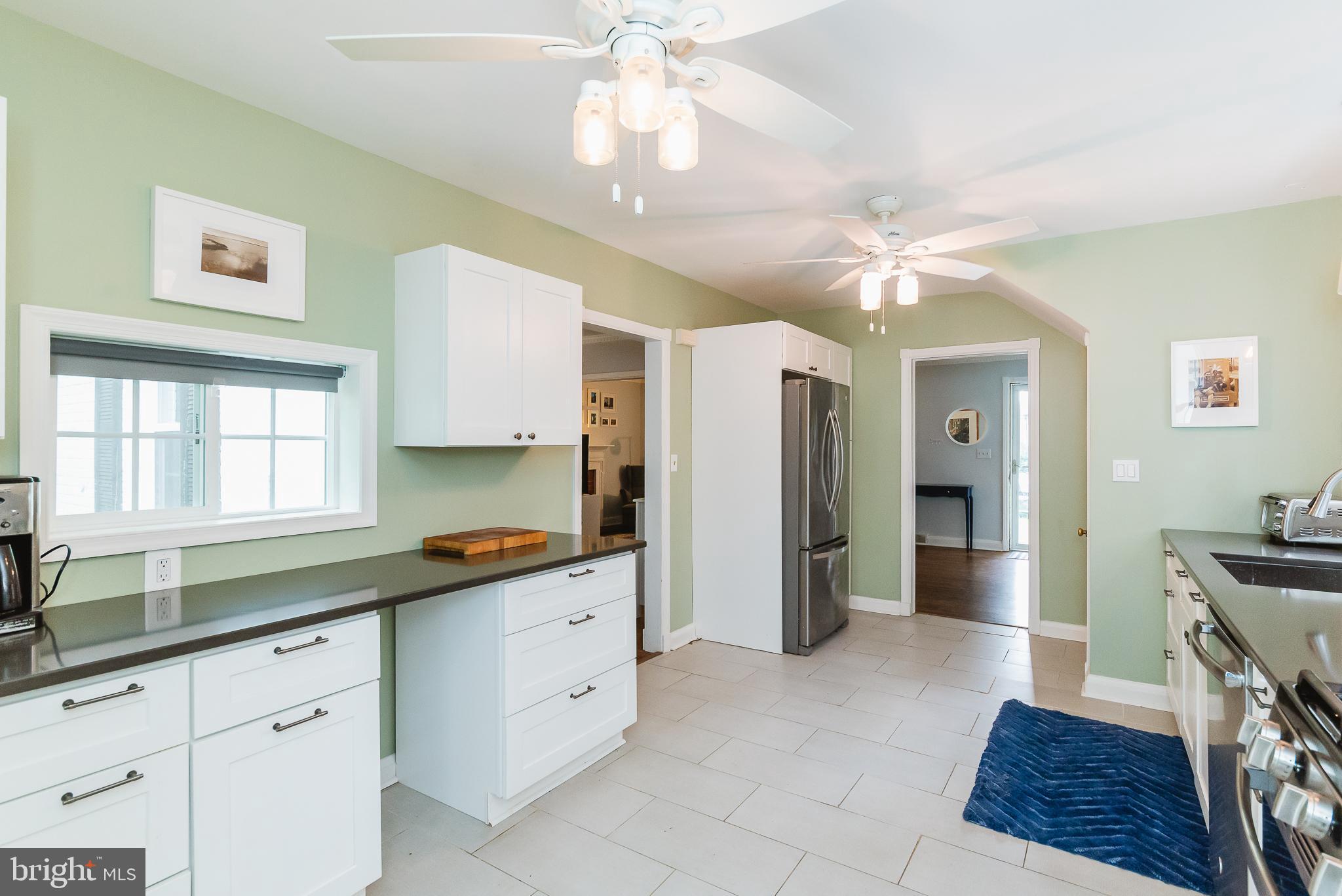 112 Cedarcroft Road Baltimore, MD 21212 - Photo 27 of 51 Kitchen w/ custom soft close cabinets and drawers