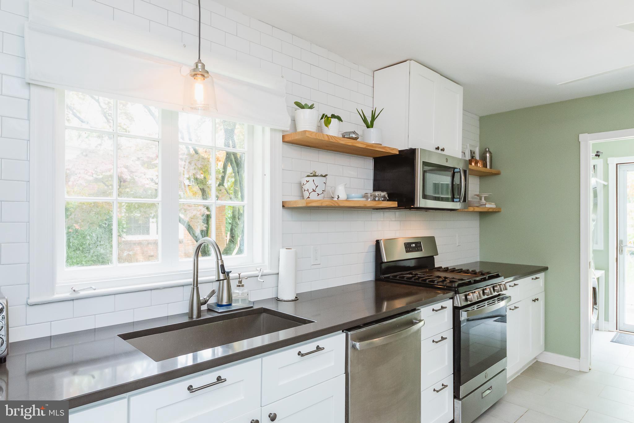 112 Cedarcroft Road Baltimore, MD 21212 - Photo 30 of 51 Great natural light